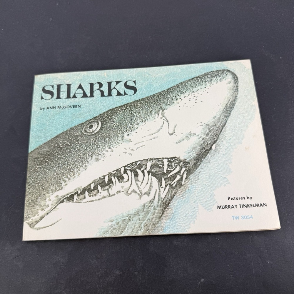 Sharks – Ann McGovern 1976 Scholastic Book Services Softcover Children's Science